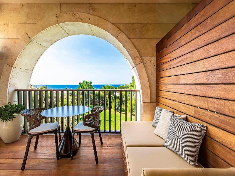 The Romanos, A Luxury Collection Resort image