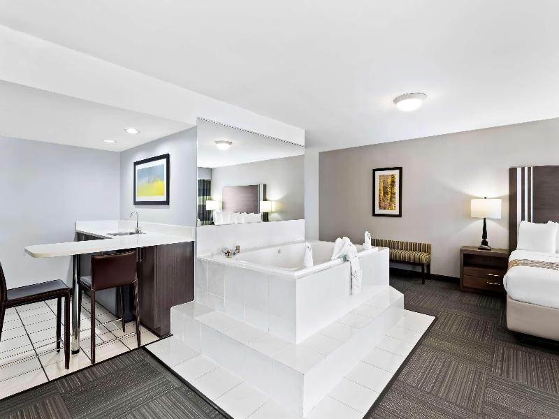 Best Western Naperville Inn image