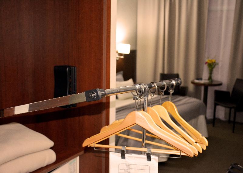 Ian Hotel image