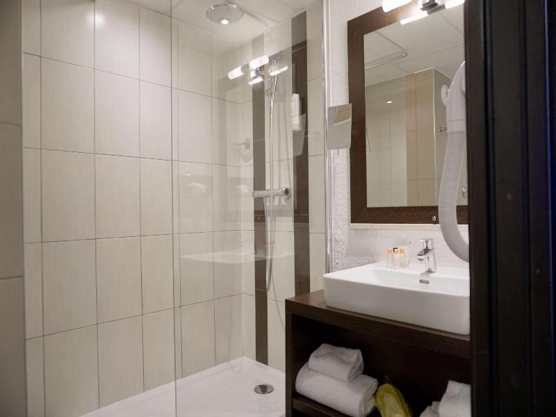 Golden Tulip Roissy Saint Witz image