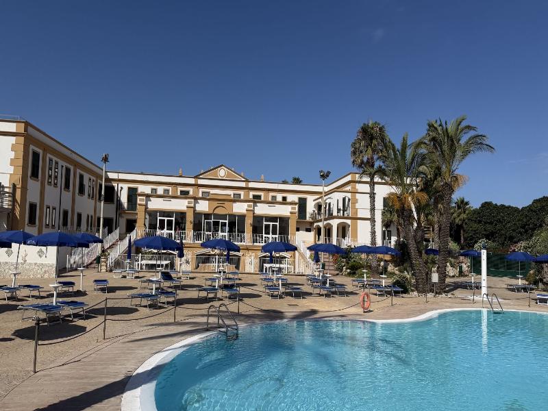 Delfino Beach Hotel CDS Hotels image