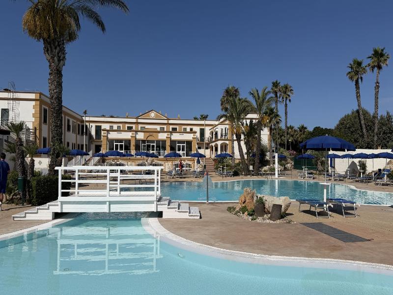 Delfino Beach Hotel CDS Hotels image