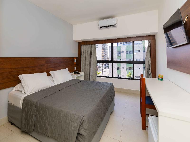 EL Aram Beach e Convention image