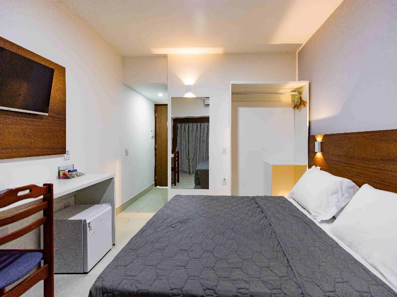 EL Aram Beach e Convention image