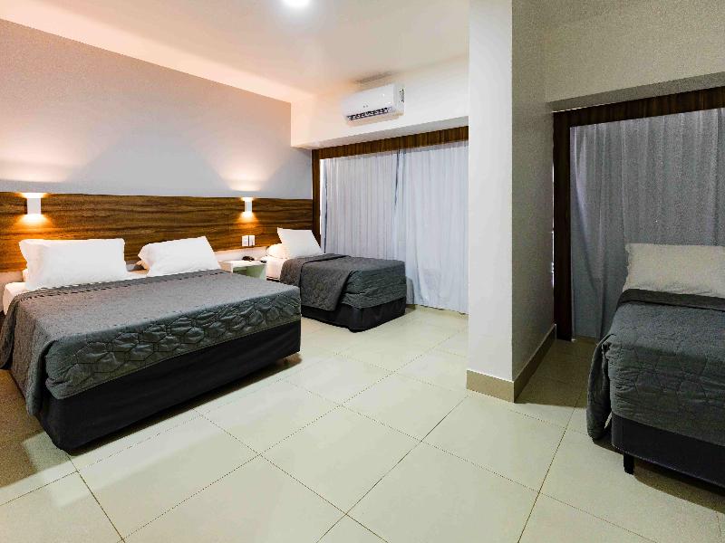 EL Aram Beach e Convention image