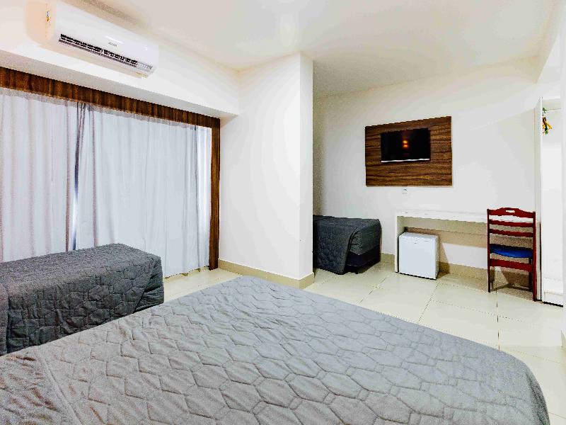 EL Aram Beach e Convention image