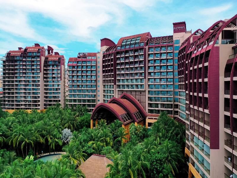 Pullman Oceanview Sanya Bay Resort & Spa image