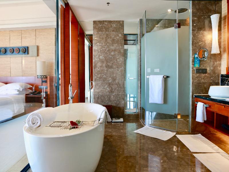 Pullman Oceanview Sanya Bay Resort & Spa image