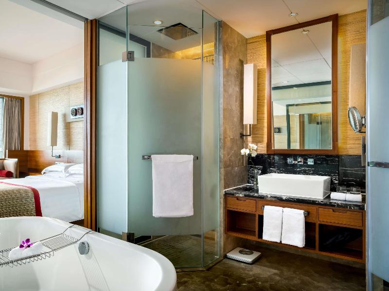 Pullman Oceanview Sanya Bay Resort & Spa image