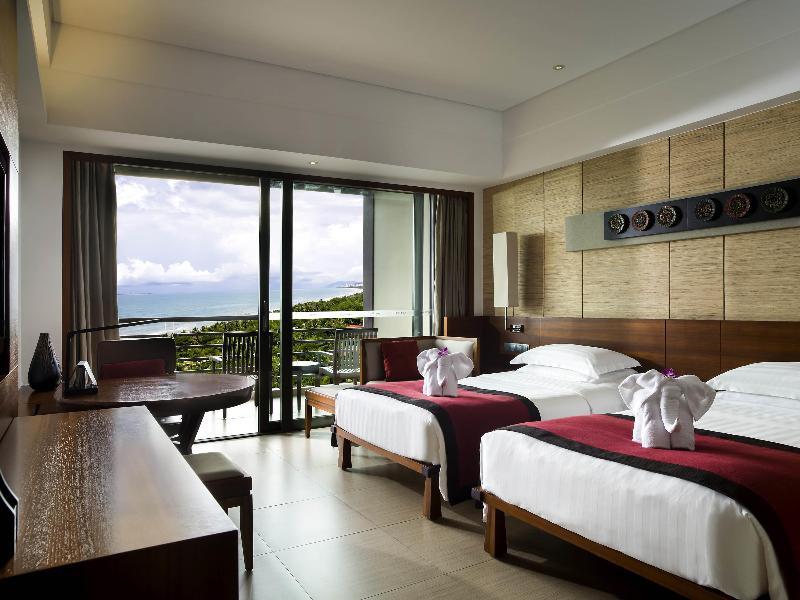 Pullman Oceanview Sanya Bay Resort & Spa image