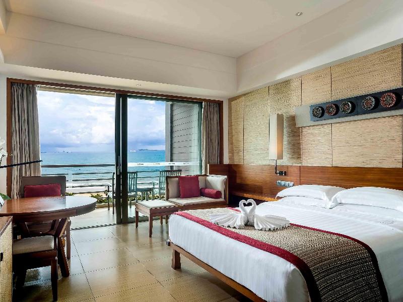 Pullman Oceanview Sanya Bay Resort & Spa image