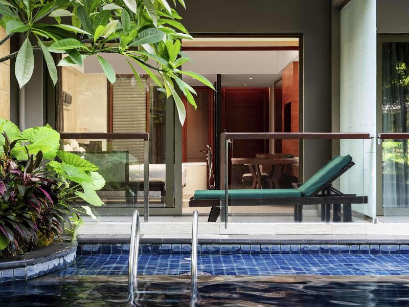 Pullman Oceanview Sanya Bay Resort & Spa image