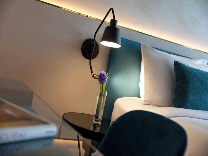 Renaissance Barcelona image