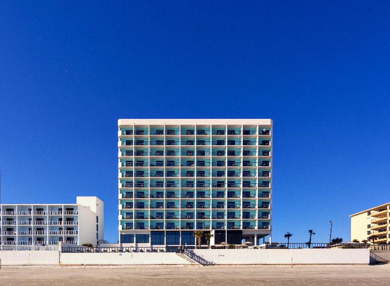 Holiday Inn Express Oceanfront