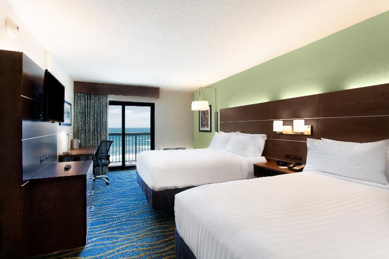 Holiday Inn Express AND Suites Oceanfront