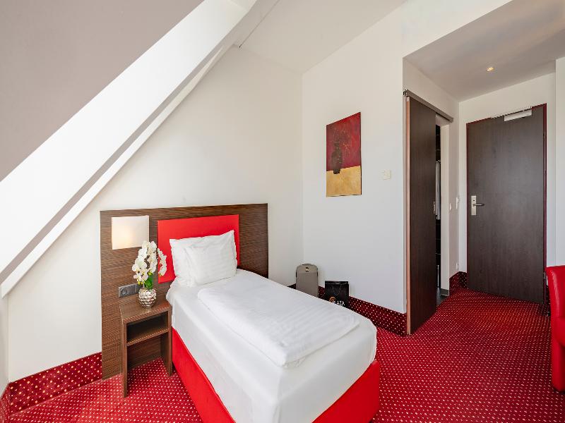 PLAZA INN Amedia Wien image