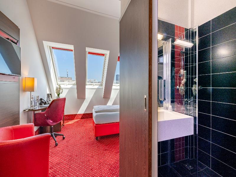 PLAZA INN Amedia Wien image