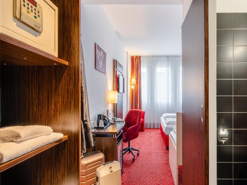 PLAZA INN Amedia Wien image