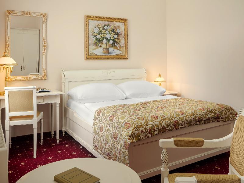 Alqush Hotel Downtown image