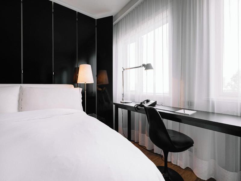 Hotel 101 image
