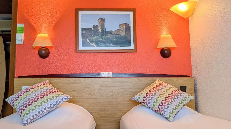 Campanile Salon De Provence image