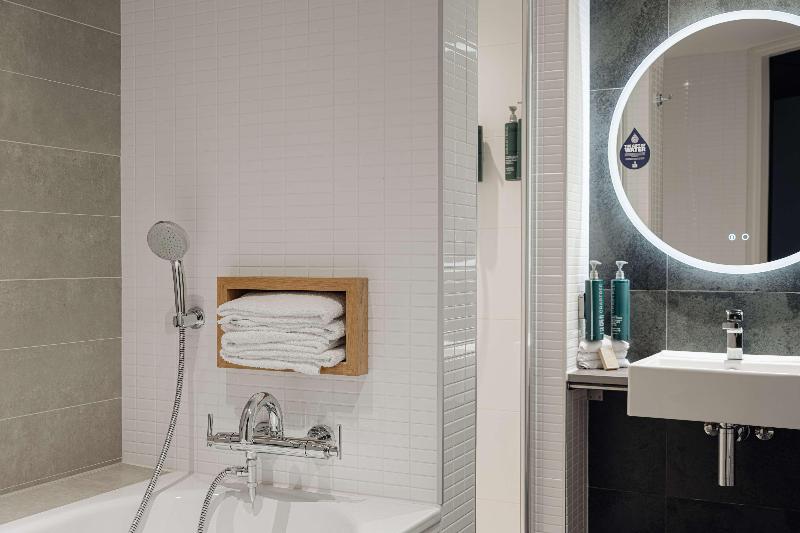 Stay in style at Doubletree By Hilton Amsterdam Centraal Station