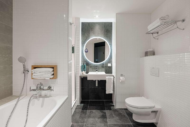 Stay in style at Doubletree By Hilton Amsterdam Centraal Station