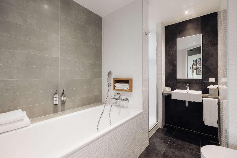 Stay in style at Doubletree By Hilton Amsterdam Centraal Station