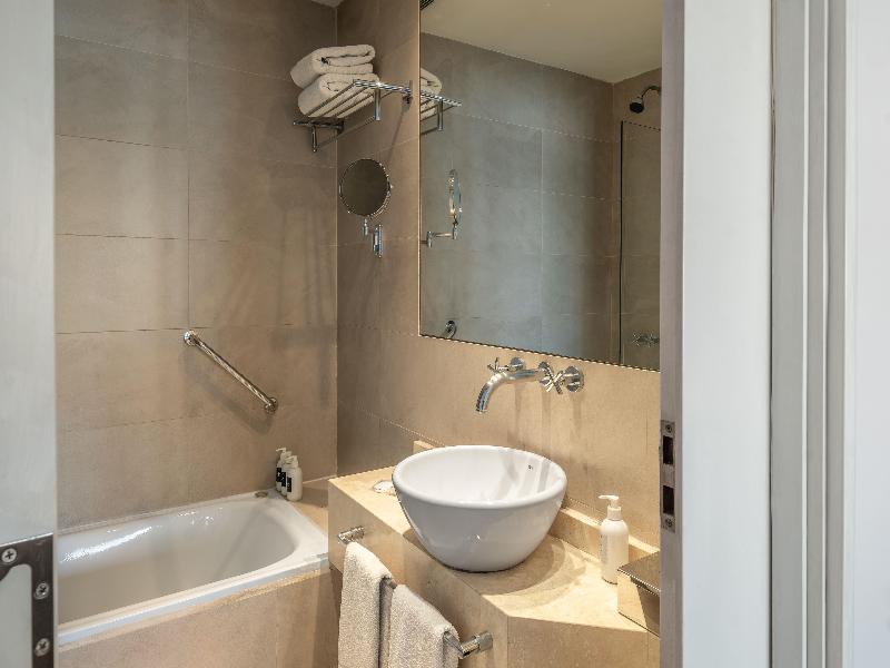 Dazzler by Wyndham Buenos Aires Recoleta image