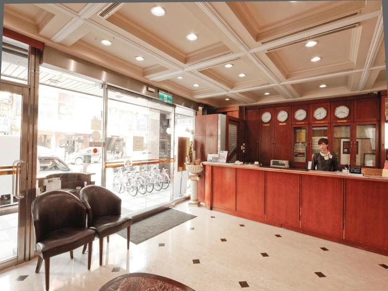 Cambridge Tainan Hotel image