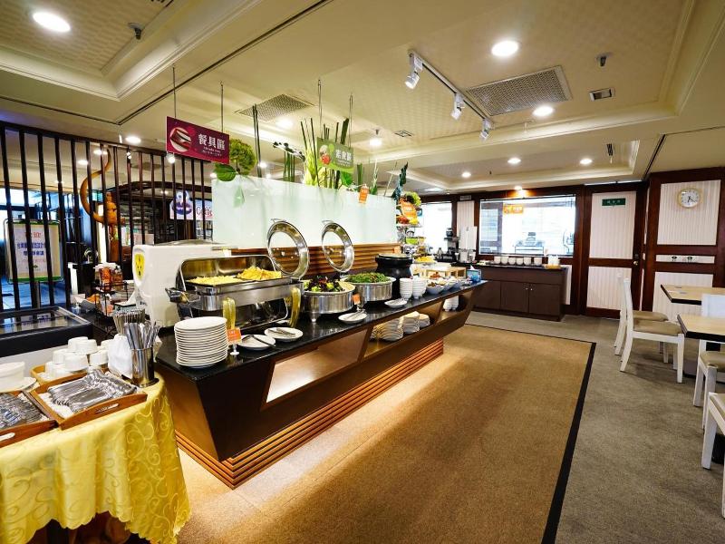 Cambridge Tainan Hotel image