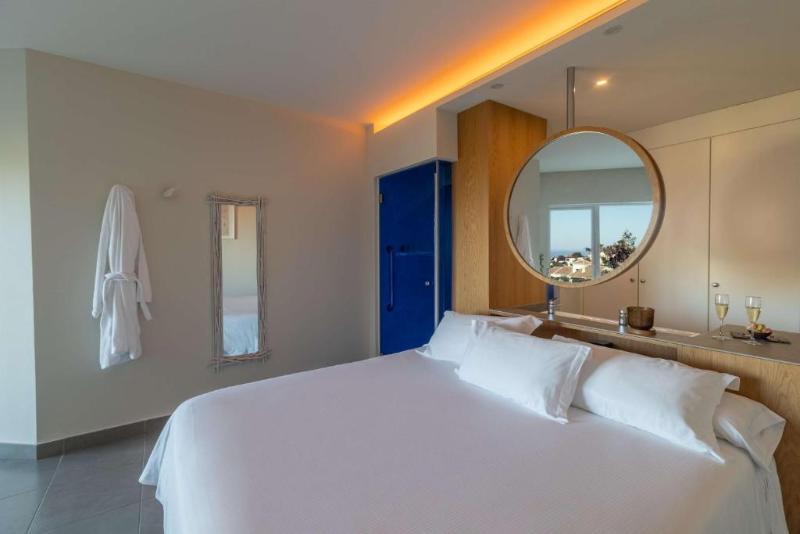 Higueron Hotel Malaga Curio collection by HILTON image