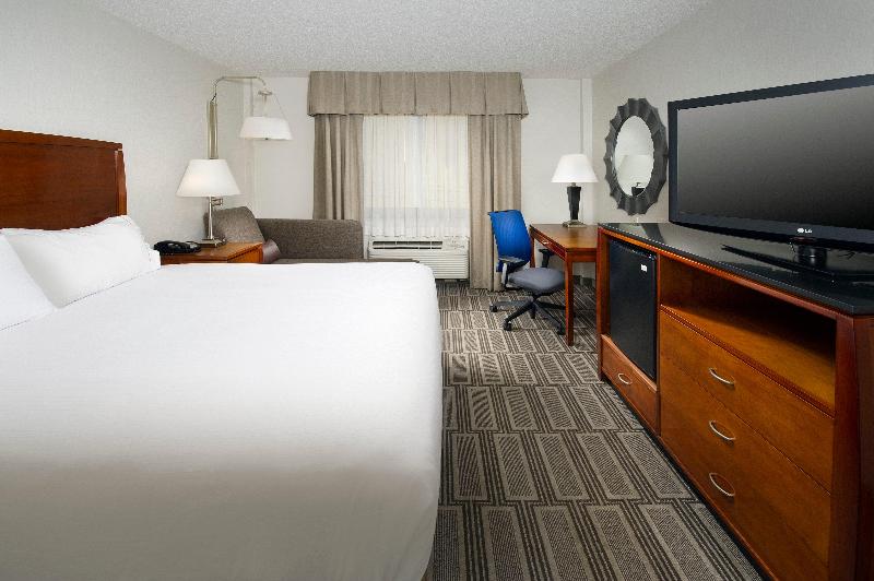 Holiday Inn Express Baltimore at the Stadiums image