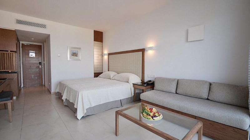 Sunrise Pearl Hotel & Spa image