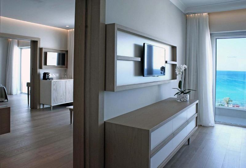 Sunrise Pearl Hotel & Spa image