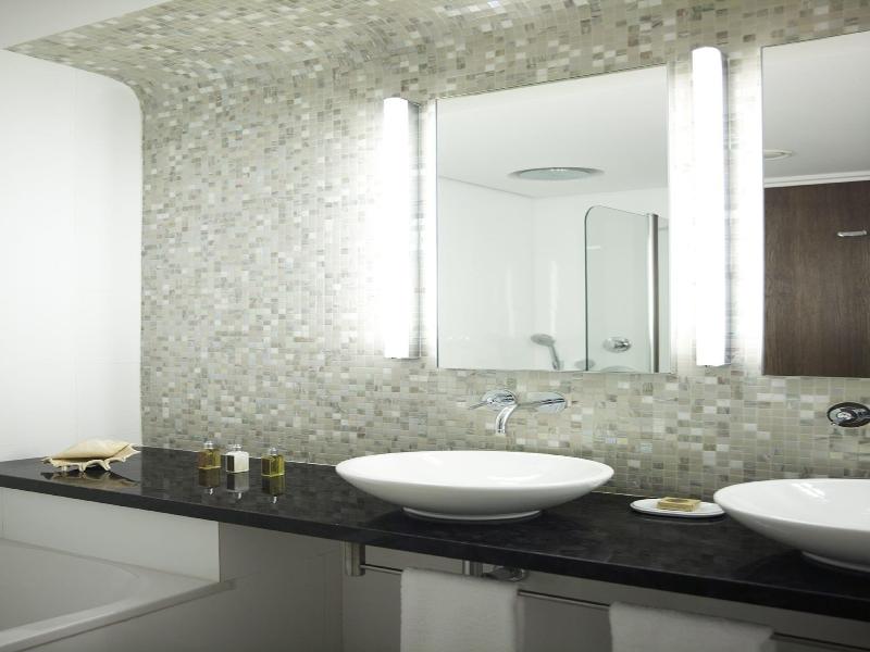 Sunrise Pearl Hotel & Spa image