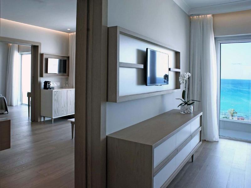 Sunrise Pearl Hotel & Spa image