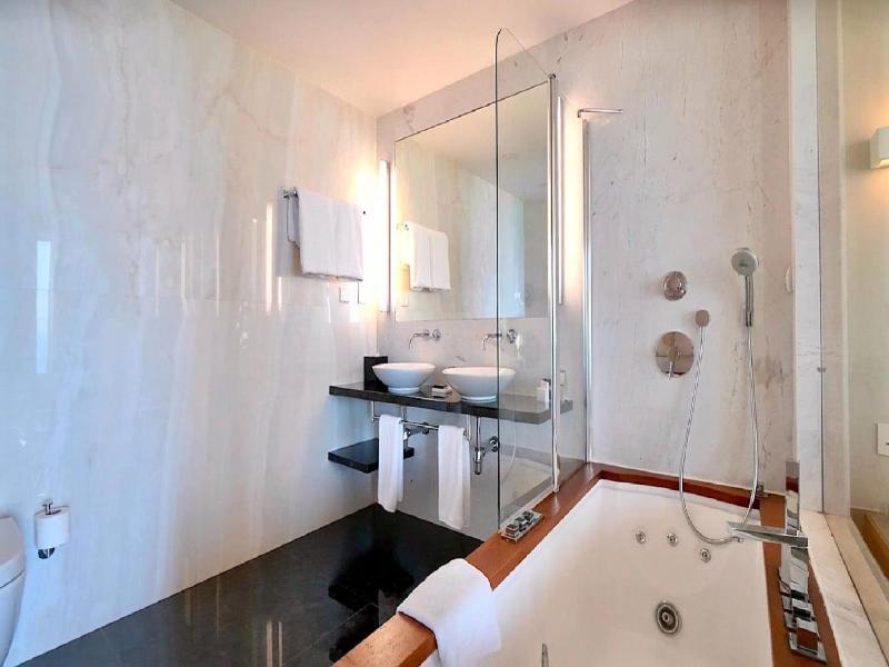 Sunrise Pearl Hotel & Spa image
