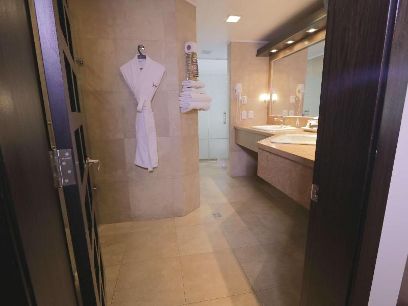 Mercure Alameda Quito image
