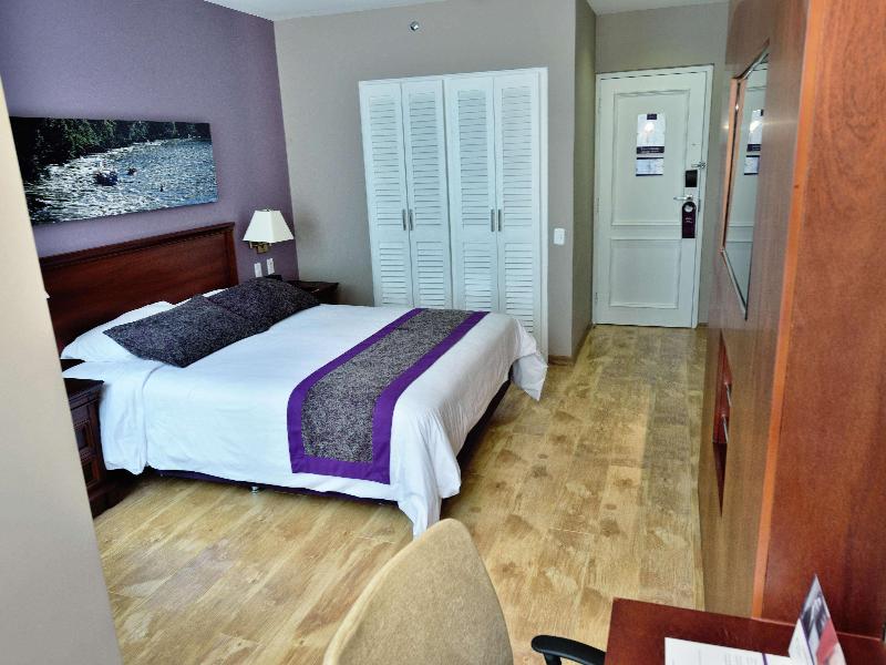 Mercure Alameda Quito image