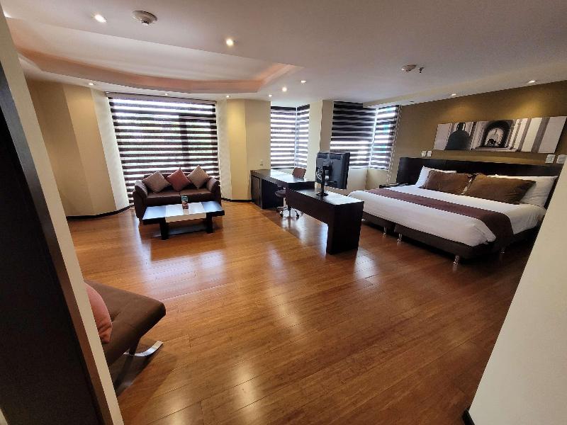 Mercure Alameda Quito image