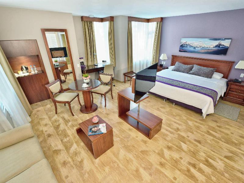 Mercure Alameda Quito image