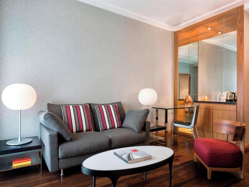 Le Meridien Visconti Rome image