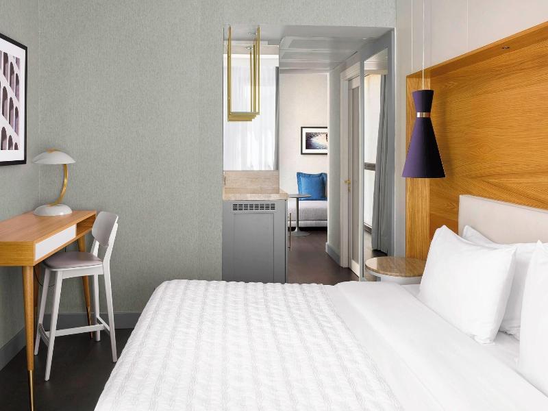 Le Meridien Visconti Rome image