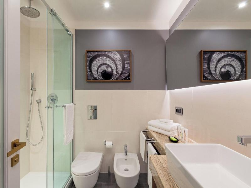 Le Meridien Visconti Rome image