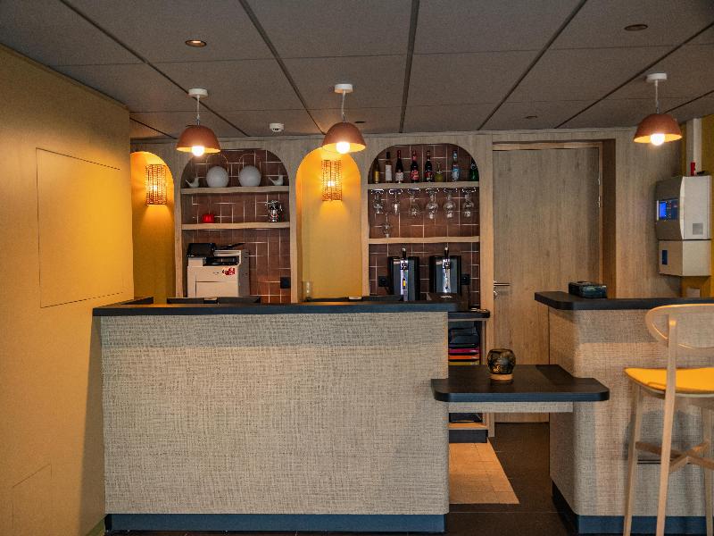 Sure Hotel by Best Western Nantes Saint-Herblain image