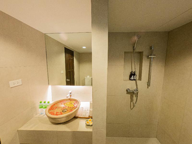 Chaweng Garden Beach Resort image