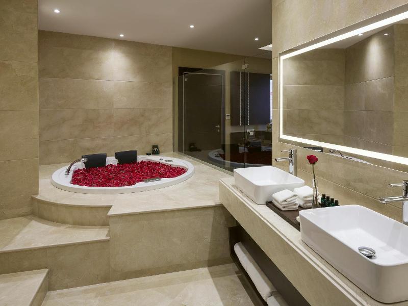 Movenpick Hotel Qassim image