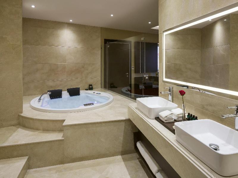 Movenpick Hotel Qassim image