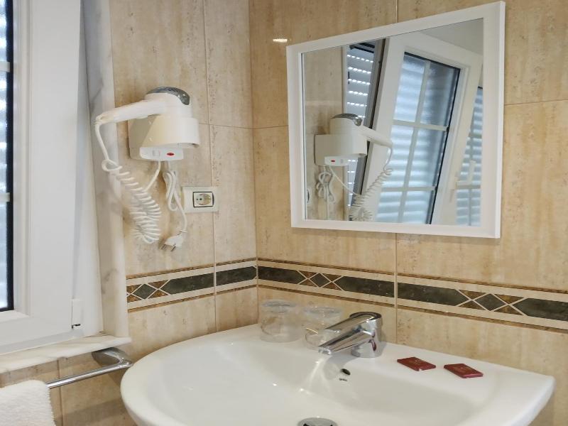 Hostal Stella Del Mare image